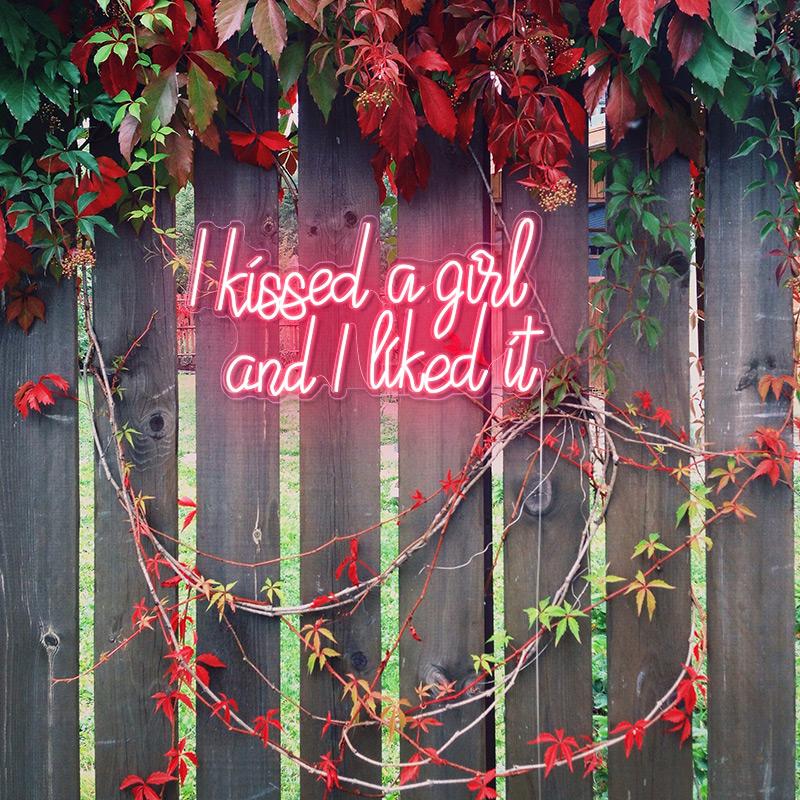 I Kissed a Girl and I Liked It - neonpartys.co.uk