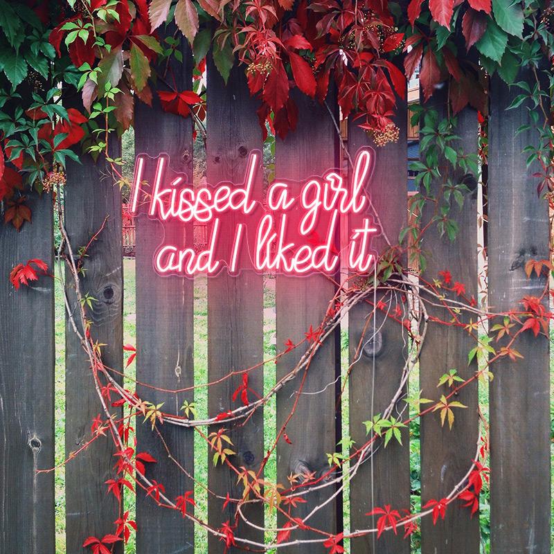 I Kissed a Girl and I Liked It - neonpartys.co.uk