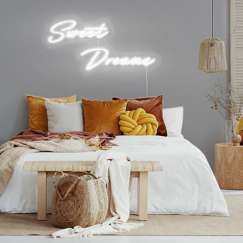 sweet dreams neon sign - neonpartys.co.uk
